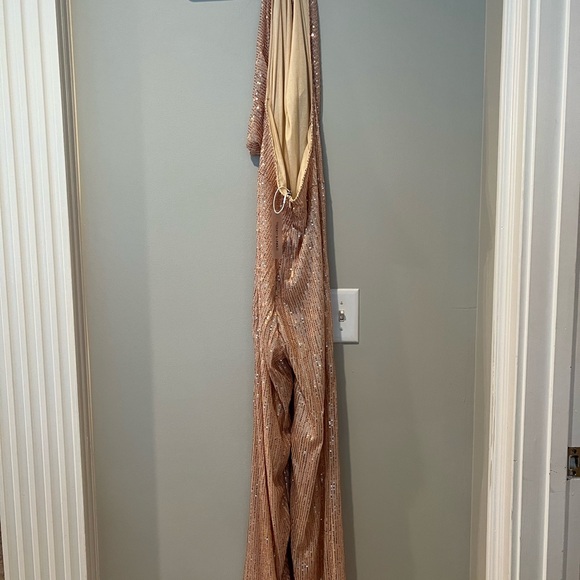 COPY - NWT Rose Gold Sequins Jumpsuit Draped Neck Size M - Picture 5 of 5